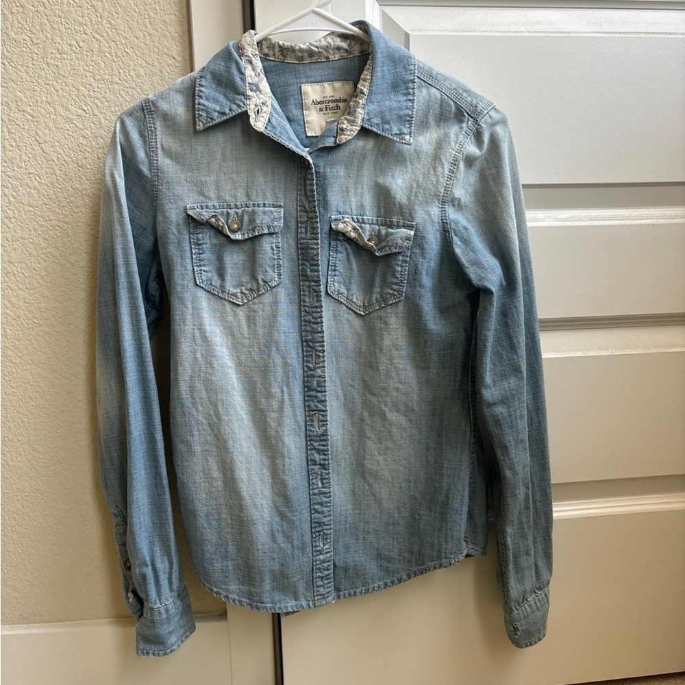 Abercrombie & Fitch denim blue blouse top